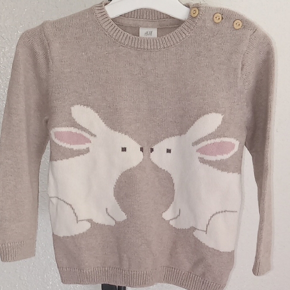 H&M Girls Beige Sweater with Bunny Design  2T - Picture 1 of 4